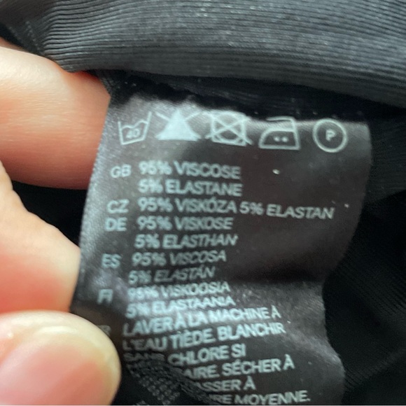 💗 NWOT H&M Black Draped Dress - Picture 5 of 7